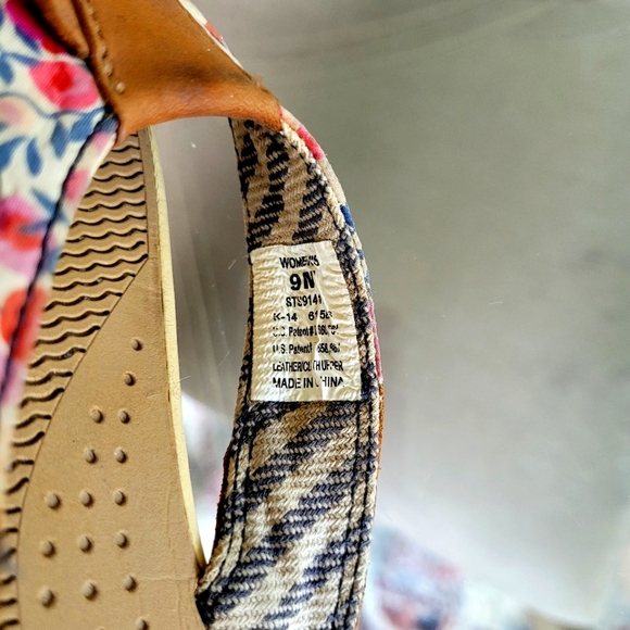 Sperry Sandals - Picture 7 of 7